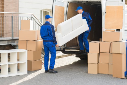 Moving truck service for homes and businesses in Crayford